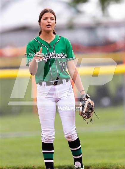 Thumbnail 2 in Skutt Catholic vs. North Star photogallery.