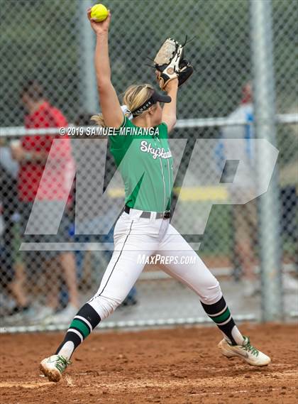 Thumbnail 3 in Skutt Catholic vs. North Star photogallery.