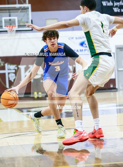 Thumbnail 1 in Westlake vs Long Beach Poly (St. Francis Holiday Hoopfest Tournament Final) photogallery.