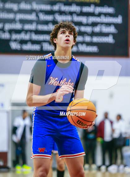 Thumbnail 1 in Westlake vs Long Beach Poly (St. Francis Holiday Hoopfest Tournament Final) photogallery.