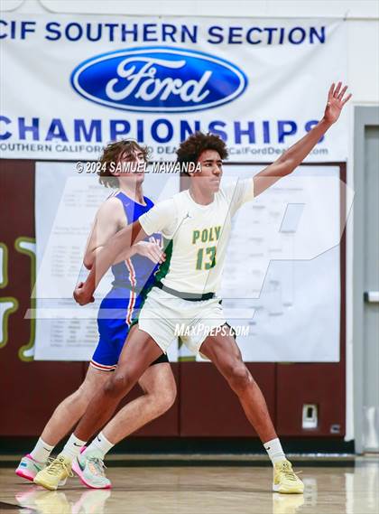 Thumbnail 2 in Westlake vs Long Beach Poly (St. Francis Holiday Hoopfest Tournament Final) photogallery.
