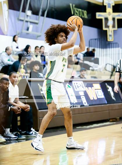 Thumbnail 3 in Westlake vs Long Beach Poly (St. Francis Holiday Hoopfest Tournament Final) photogallery.