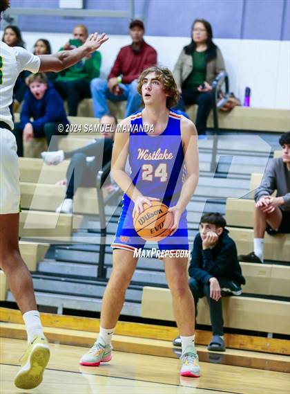 Thumbnail 1 in Westlake vs Long Beach Poly (St. Francis Holiday Hoopfest Tournament Final) photogallery.