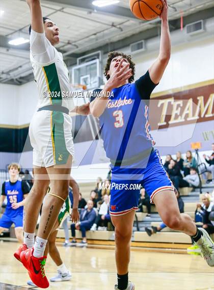Thumbnail 1 in Westlake vs Long Beach Poly (St. Francis Holiday Hoopfest Tournament Final) photogallery.