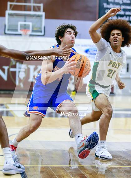 Thumbnail 2 in Westlake vs Long Beach Poly (St. Francis Holiday Hoopfest Tournament Final) photogallery.