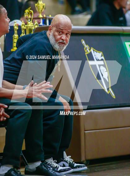 Thumbnail 2 in Westlake vs Long Beach Poly (St. Francis Holiday Hoopfest Tournament Final) photogallery.