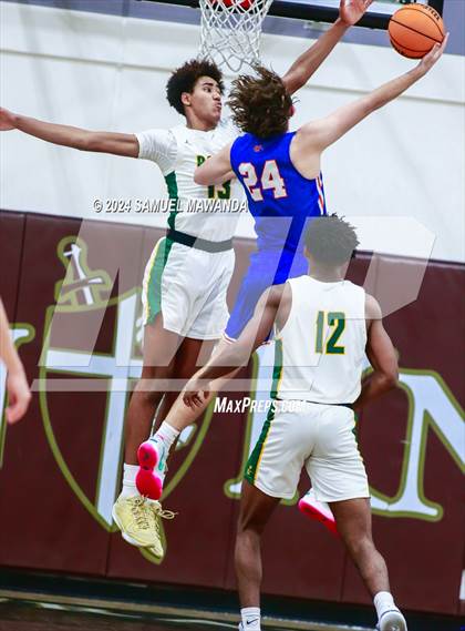 Thumbnail 2 in Westlake vs Long Beach Poly (St. Francis Holiday Hoopfest Tournament Final) photogallery.