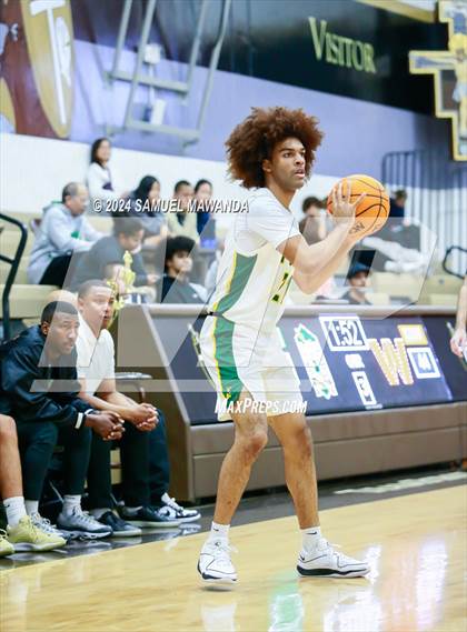 Thumbnail 2 in Westlake vs Long Beach Poly (St. Francis Holiday Hoopfest Tournament Final) photogallery.