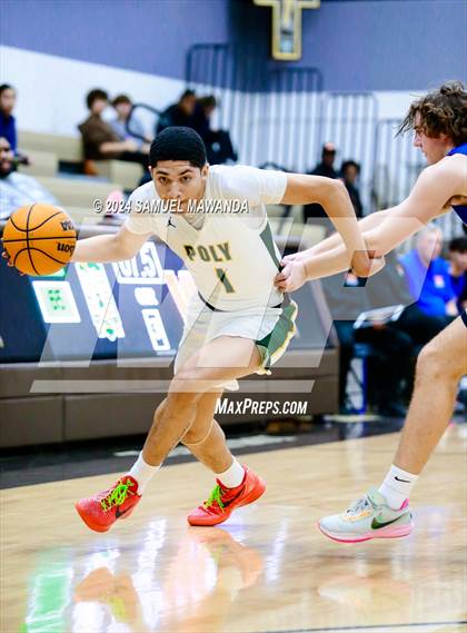 Thumbnail 1 in Westlake vs Long Beach Poly (St. Francis Holiday Hoopfest Tournament Final) photogallery.