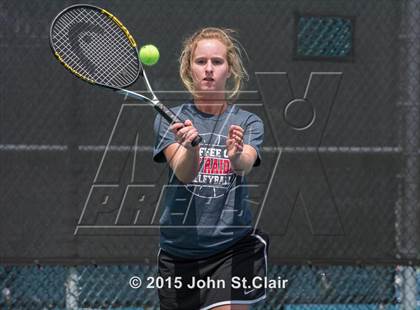 Thumbnail 1 in TSSAA District 8 Championship (Day 1) photogallery.