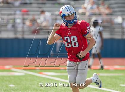 Thumbnail 3 in Westlake vs. Cedar Park (Scrimmage) photogallery.