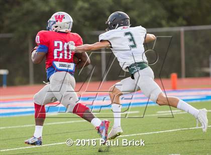 Thumbnail 3 in Westlake vs. Cedar Park (Scrimmage) photogallery.