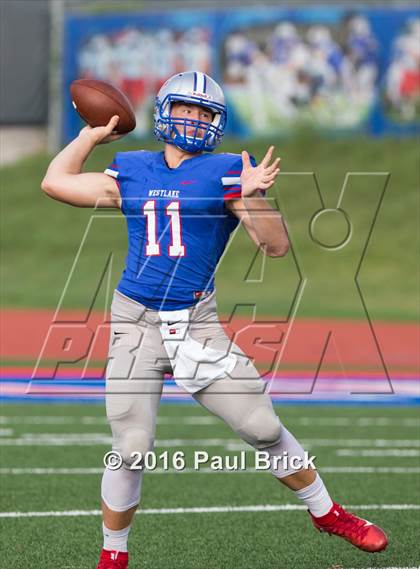 Thumbnail 2 in Westlake vs. Cedar Park (Scrimmage) photogallery.