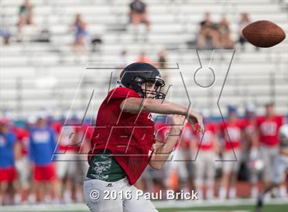 Thumbnail 1 in Westlake vs. Cedar Park (Scrimmage) photogallery.