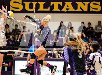 Thumbnail 1 in El Capitan @ Santana photogallery.