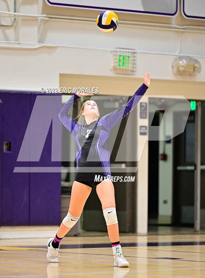 Thumbnail 1 in El Capitan @ Santana photogallery.