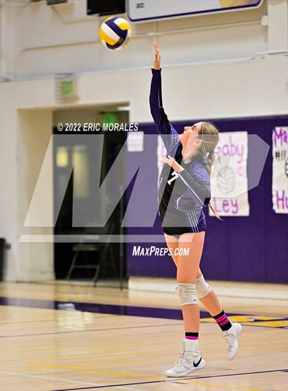 Thumbnail 3 in El Capitan @ Santana photogallery.