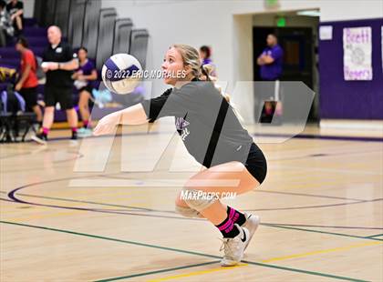 Thumbnail 3 in El Capitan @ Santana photogallery.