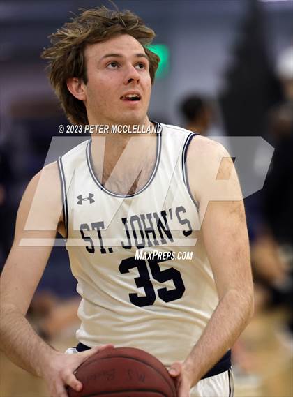 Thumbnail 2 in Cambridge Rindge & Latin vs St. John's Prep (MIAA Division 1 Preliminary Round) photogallery.