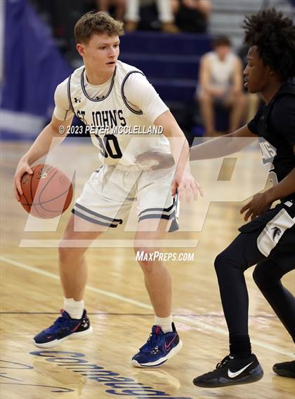 Thumbnail 3 in Cambridge Rindge & Latin vs St. John's Prep (MIAA Division 1 Preliminary Round) photogallery.