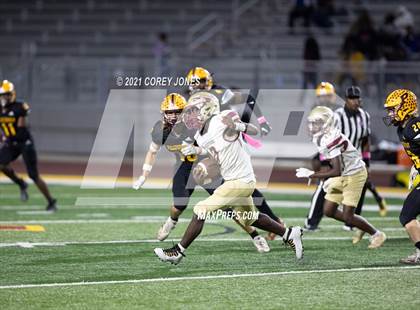 Thumbnail 1 in Westside vs Perry photogallery.