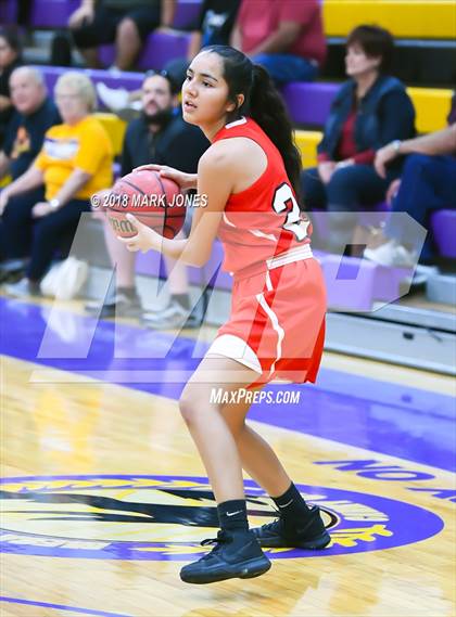 Thumbnail 2 in Mesa vs. Tucson High Magnet School photogallery.