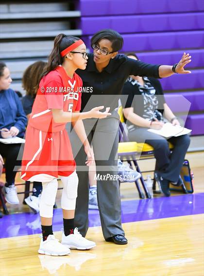 Thumbnail 3 in Mesa vs. Tucson High Magnet School photogallery.