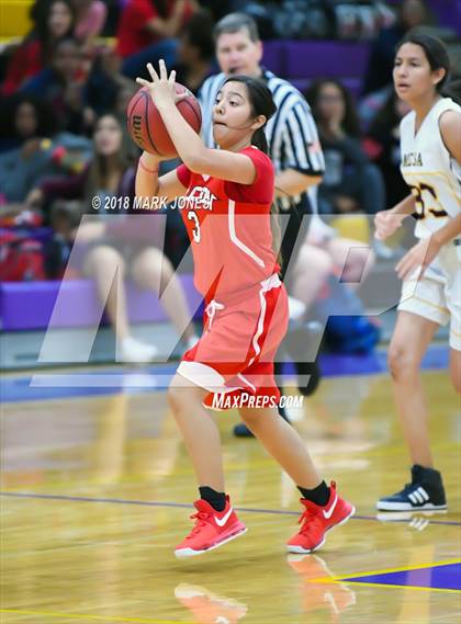 Thumbnail 2 in Mesa vs. Tucson High Magnet School photogallery.