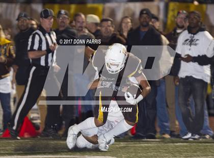 Thumbnail 3 in Don Lugo vs. El Modena (CIF SS D7 Final) photogallery.