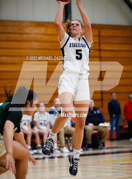 Thumbnail 1 in San Juan Hills vs. Long Beach Poly (So Cal Holiday Prep Classic) photogallery.