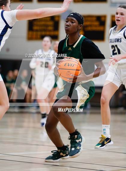 Thumbnail 1 in San Juan Hills vs. Long Beach Poly (So Cal Holiday Prep Classic) photogallery.