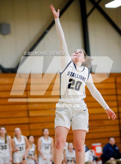 Thumbnail 3 in San Juan Hills vs. Long Beach Poly (So Cal Holiday Prep Classic) photogallery.