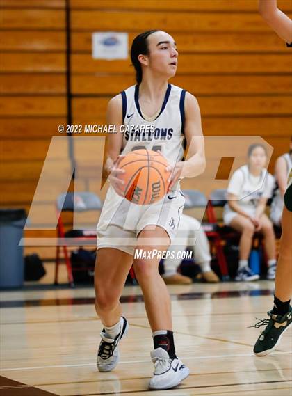 Thumbnail 2 in San Juan Hills vs. Long Beach Poly (So Cal Holiday Prep Classic) photogallery.