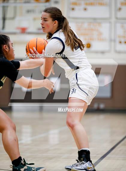 Thumbnail 1 in San Juan Hills vs. Long Beach Poly (So Cal Holiday Prep Classic) photogallery.