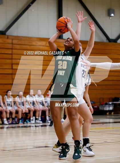 Thumbnail 3 in San Juan Hills vs. Long Beach Poly (So Cal Holiday Prep Classic) photogallery.