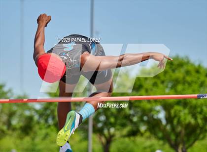 Thumbnail 3 in UIL 6A Track & Field Area 21&22 (High Jump) photogallery.