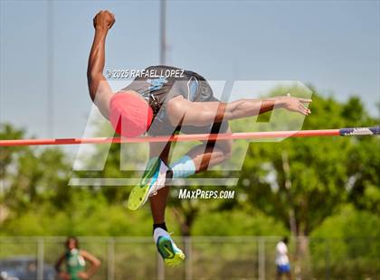 Thumbnail 2 in UIL 6A Track & Field Area 21&22 (High Jump) photogallery.