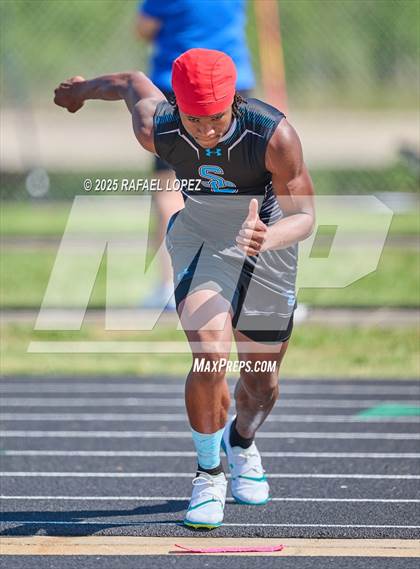 Thumbnail 3 in UIL 6A Track & Field Area 21&22 (High Jump) photogallery.