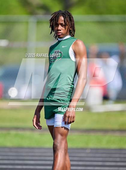 Thumbnail 3 in UIL 6A Track & Field Area 21&22 (High Jump) photogallery.