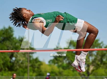 Thumbnail 3 in UIL 6A Track & Field Area 21&22 (High Jump) photogallery.