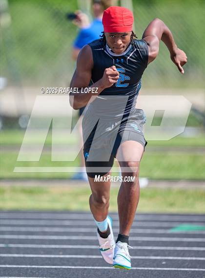 Thumbnail 1 in UIL 6A Track & Field Area 21&22 (High Jump) photogallery.