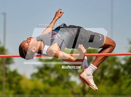 Thumbnail 1 in UIL 6A Track & Field Area 21&22 (High Jump) photogallery.