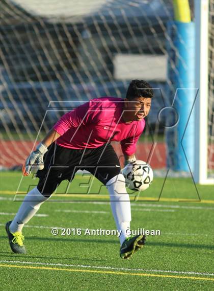 Thumbnail 1 in Godinez vs Valencia (CIF SS Regional Final) photogallery.