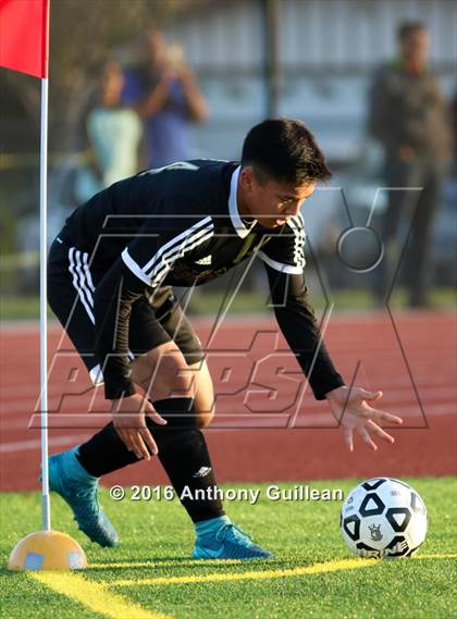 Thumbnail 3 in Godinez vs Valencia (CIF SS Regional Final) photogallery.
