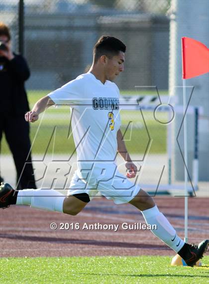 Thumbnail 2 in Godinez vs Valencia (CIF SS Regional Final) photogallery.