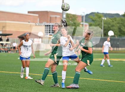 Thumbnail 2 in Southern Lehigh vs Emmaus photogallery.
