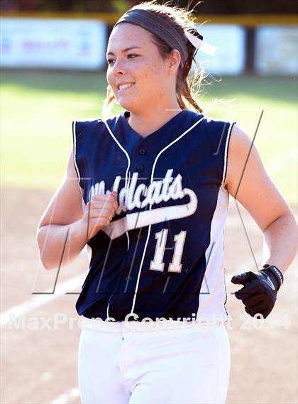 Thumbnail 2 in Redwood vs. Marin Catholic (MCAL Final) photogallery.