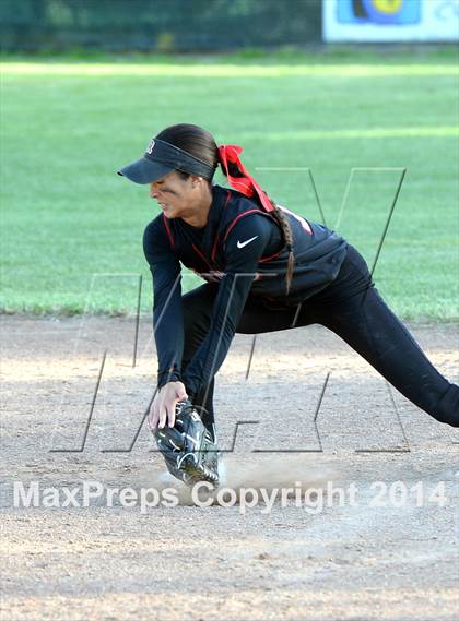 Thumbnail 1 in Redwood vs. Marin Catholic (MCAL Final) photogallery.