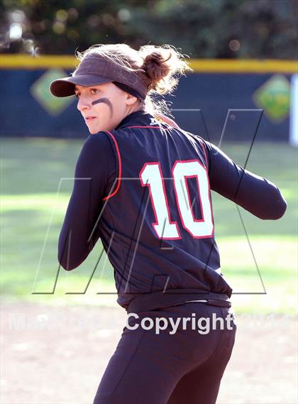 Thumbnail 2 in Redwood vs. Marin Catholic (MCAL Final) photogallery.