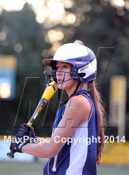 Thumbnail 2 in Redwood vs. Marin Catholic (MCAL Final) photogallery.